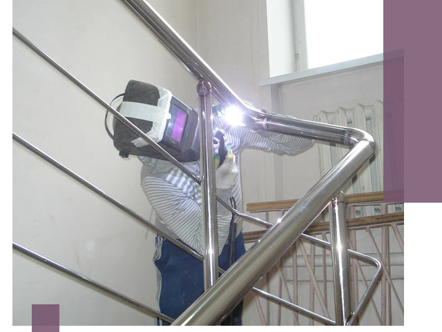 Монтаж перил и ограждений качественно в Торжке