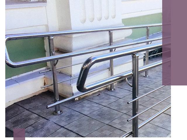 Ограждения пандусов из металла и нержавейки в Торжке