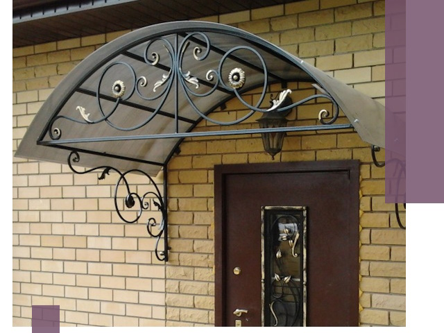 Изготовление козырьков из металла под ключ в Торжке