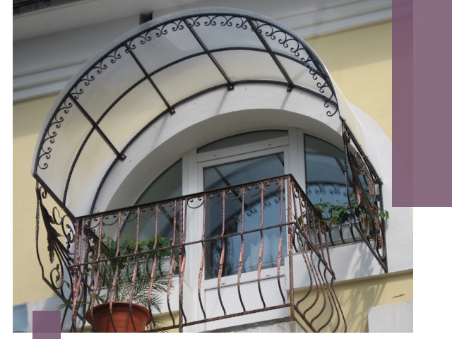 Козырьки над балконом в Торжке — изготовление и монтаж