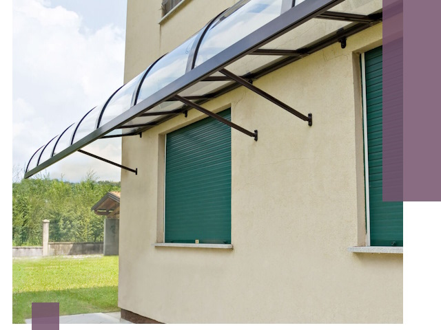 Козырьки над окнами в Торжке — изготовление и монтаж по выгоде