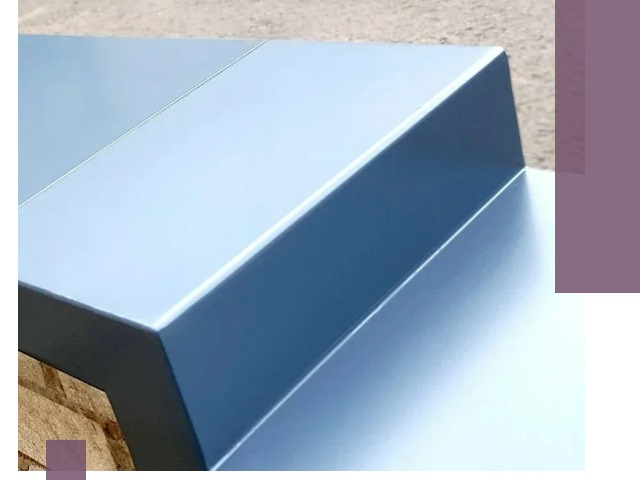 Крышки на парапет в Торжке: изготовление и монтаж под ключ